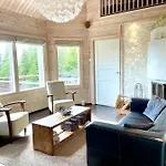 Hietavilla Borealis - Hot Tube - Sauna - Fireplace - 11kw Ev-refuel - Landscape View - Silence - Free Wifi Feriehus