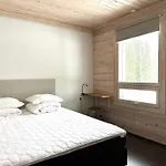 Hietavilla Borealis - Hot Tube - Sauna - Fireplace - 11kw Ev-refuel - Landscape View - Silence - Free Wifi Feriehus *