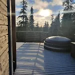 Hietavilla Borealis - Hot Tube - Sauna - Fireplace - 11kw Ev-refuel - Landscape View - Silence - Free Wifi Ruka
