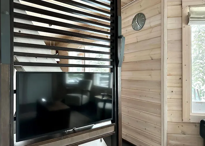 펜션 Hietavilla Borealis - Hot Tube - Sauna - Fireplace - 11kw Ev-refuel - Landscape View - Silence - Free Wifi 루카